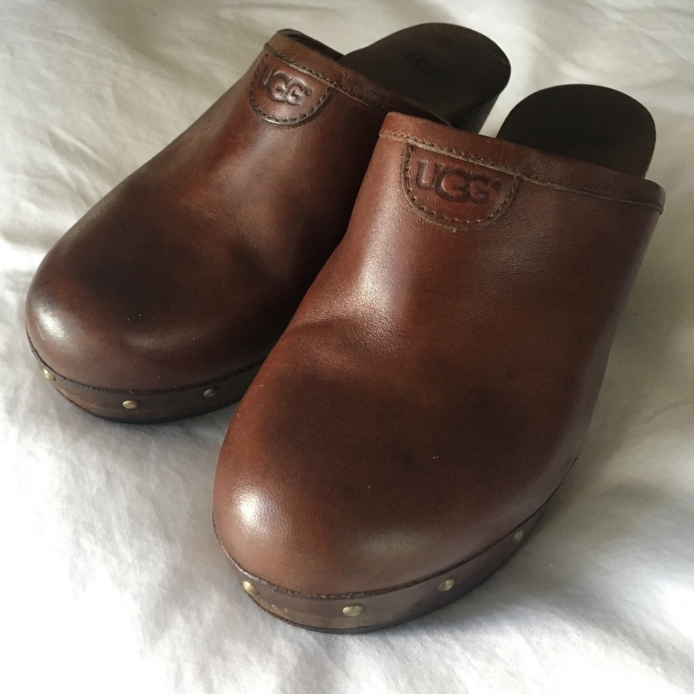Brown Ugg clogs